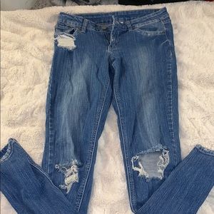 ripped skinny jeans